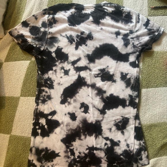 Beautiful Disaster - Picture 3 of 3